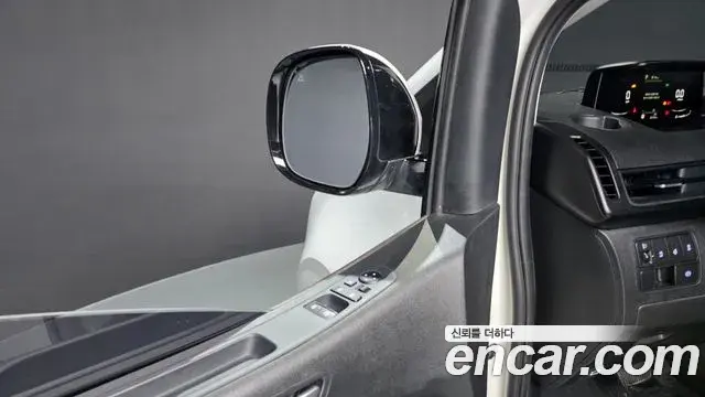 Hyundai Staria 2022 — Şəkil 25/32