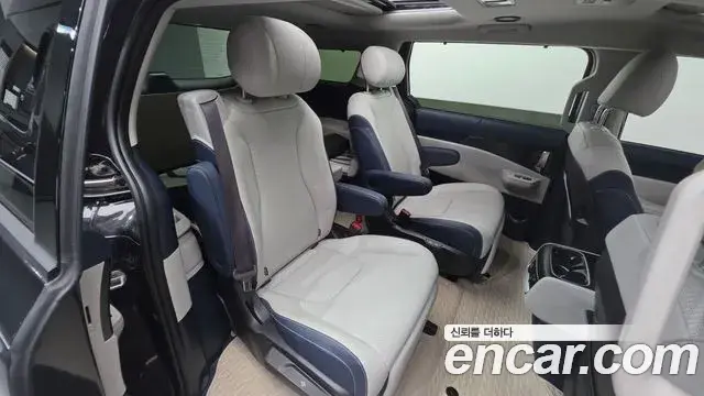 Kia Carnival 2025 — ფოტო 14/34