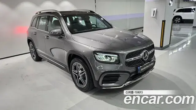 Mercedes-Benz GLB-Class 2025 — Фото 1/20