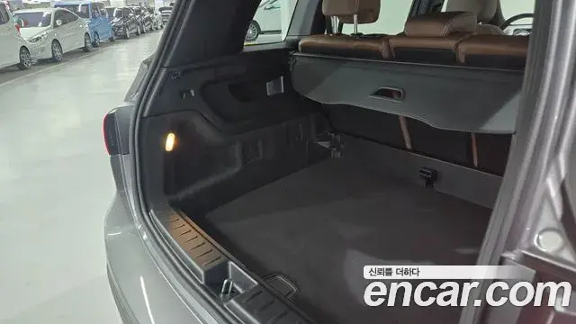 Mercedes-Benz GLB-Class 2025 — Фото 9/20