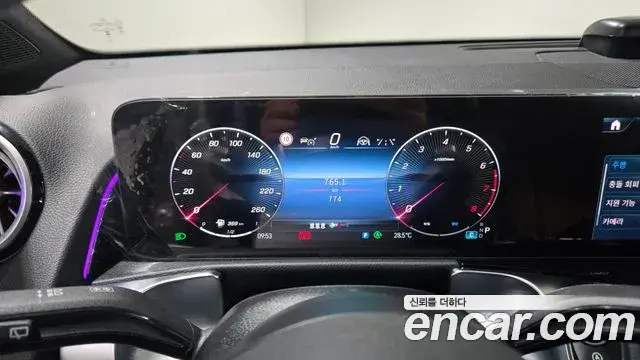 Mercedes-Benz GLB-Class 2025 — Фото 16/20