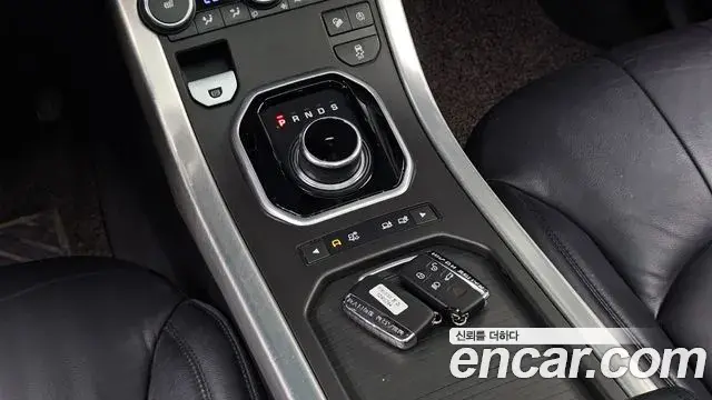 Land Rover Range Rover Evoque 2018 — ფოტო 29/32