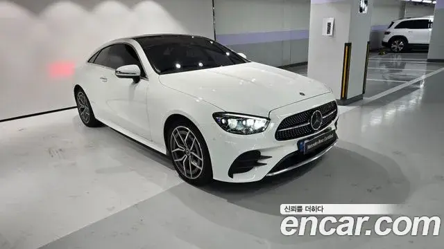 Mercedes-Benz E-Class 2022 — Фото 1/20