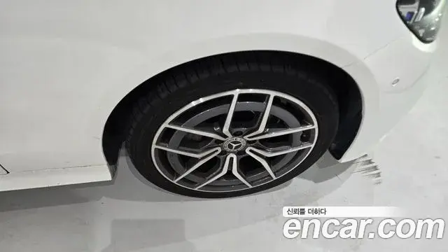 Mercedes-Benz E-Class 2022 — Фото 4/20