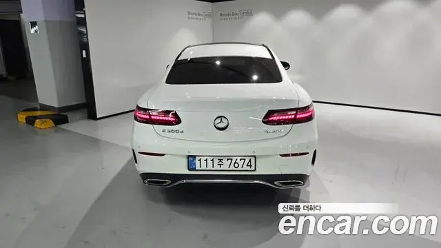 Mercedes-Benz E-Class 2022 — Фото 6/20