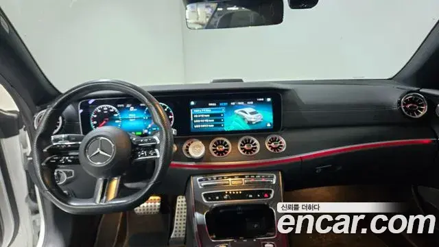 Mercedes-Benz E-Class 2022 — Фото 16/20