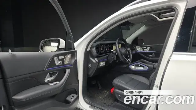 Mercedes-Benz GLE-Class 2025 — Photo 7/37