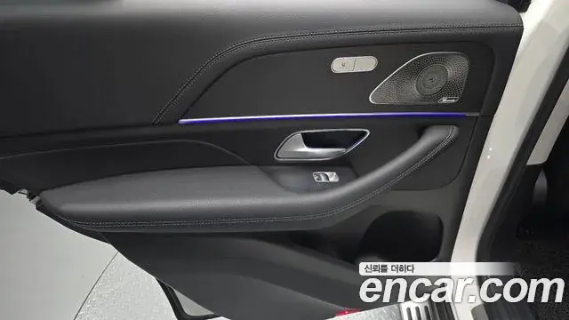 Mercedes-Benz GLE-Class 2025 — Photo 12/37