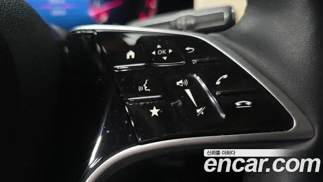 Mercedes-Benz GLE-Class 2025 — Photo 28/37