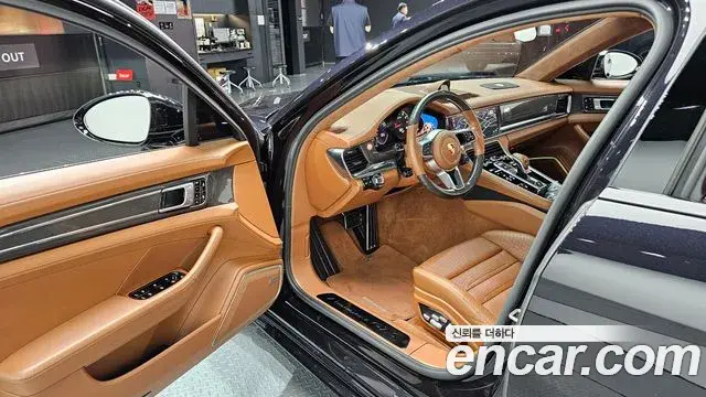 Porsche Panamera 2020 — Photo 27/34