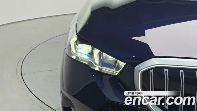 BMW 5 Series 2023 — Photo 7/30