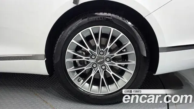 Genesis G80 2023 — ფოტო 13/35