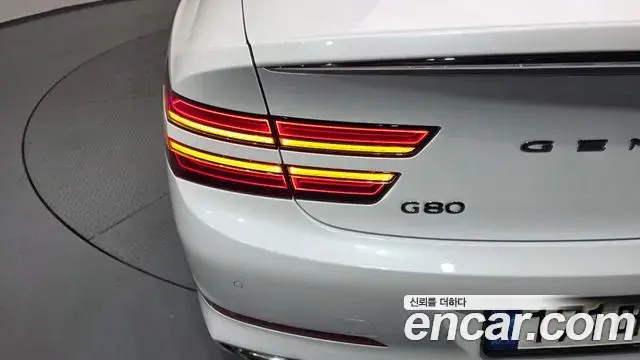 Genesis G80 2023 — ფოტო 21/35