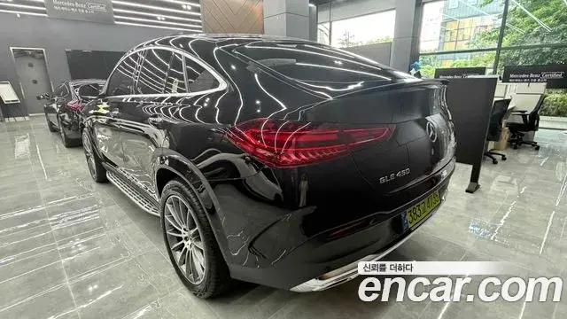 Mercedes-Benz GLE-Class 2025 — Фото 4/20