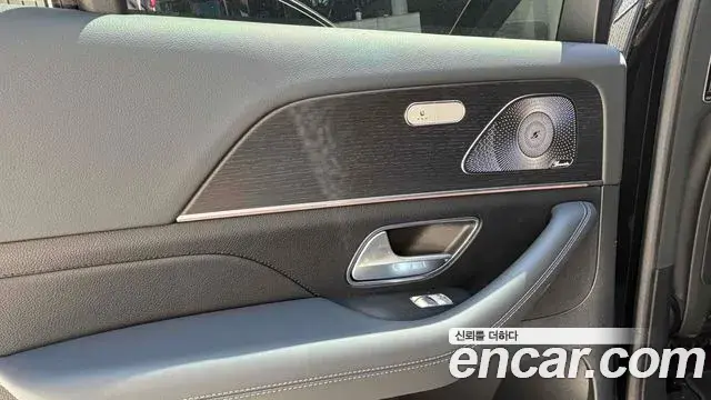Mercedes-Benz GLE-Class 2025 — Фото 10/20