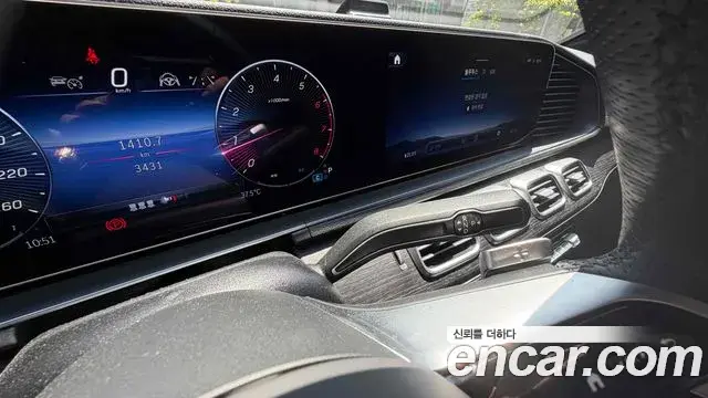 Mercedes-Benz GLE-Class 2025 — Фото 13/20