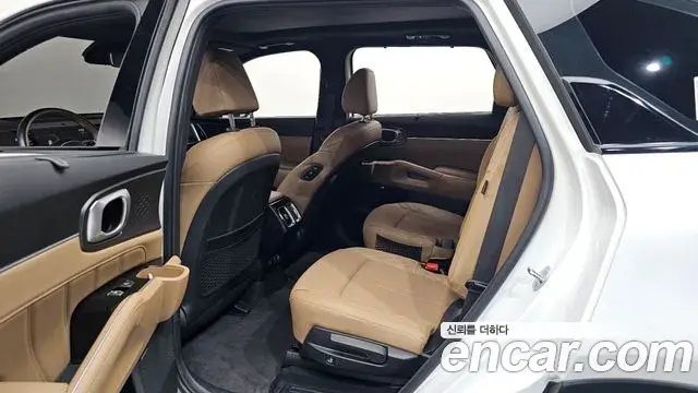 Kia Sorento 2024 — Şəkil 33/39