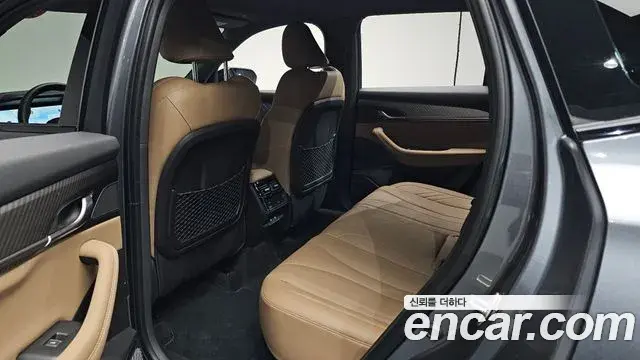 Renault Samsung Grand Koleos 2025 — Photo 18/39