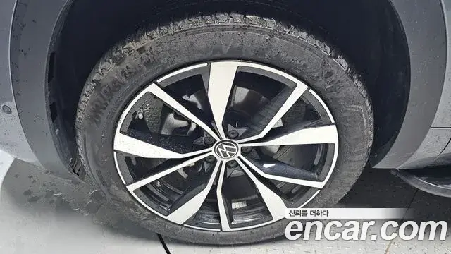 Volkswagen Atlas 2025 — Photo 28/32