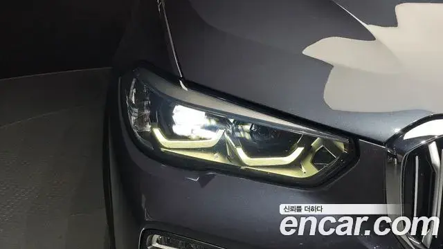 BMW X5 2019 — Şəkil 8/39