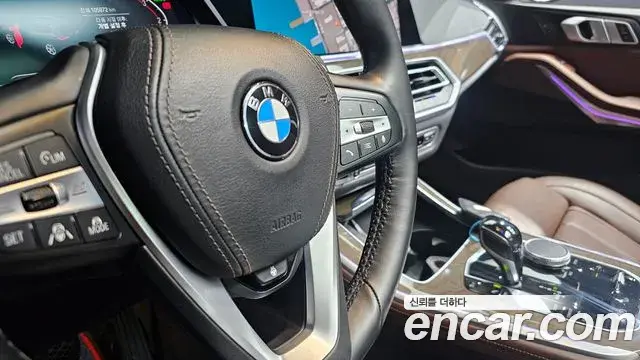 BMW X5 2019 — Şəkil 18/39