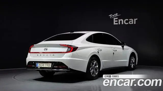 Hyundai Sonata Hybrid 2021 — Şəkil 8/20