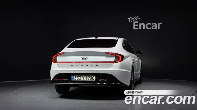 Hyundai Sonata Hybrid 2021 — Şəkil 9/20