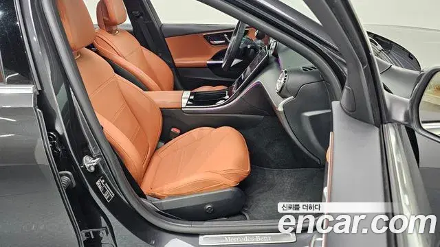 Mercedes-Benz C-Class 2023 — Фото 10/20