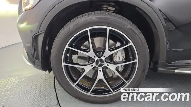 Mercedes-Benz GLC-Class 2022 — Photo 8/20