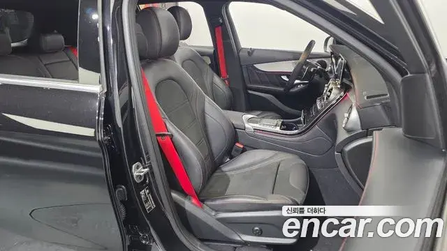 Mercedes-Benz GLC-Class 2022 — Photo 6/20