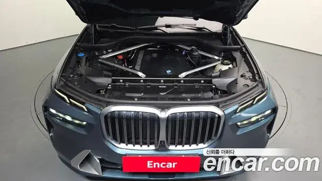 BMW X7 2023 — Photo 18/33