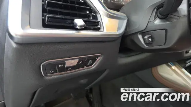 BMW X7 2023 — Photo 6/33