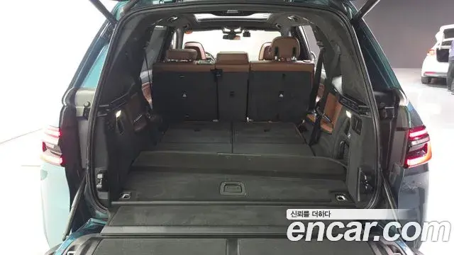 BMW X7 2023 — Photo 23/33