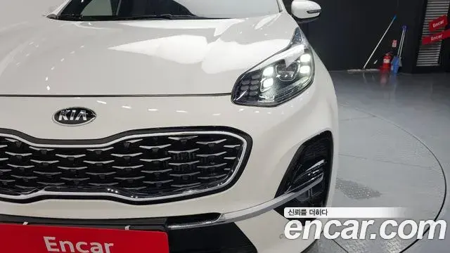 Kia Sportage The Bold 2020 — ფოტო 19/31