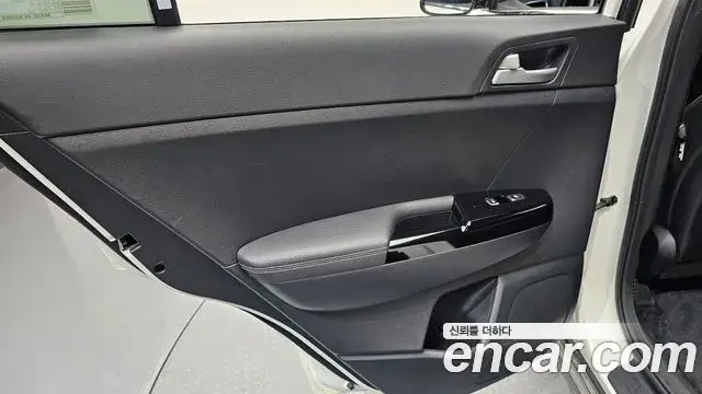Kia Sportage The Bold 2020 — ფოტო 15/31