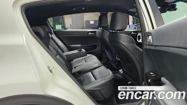 Kia Sportage The Bold 2020 — ფოტო 2/31