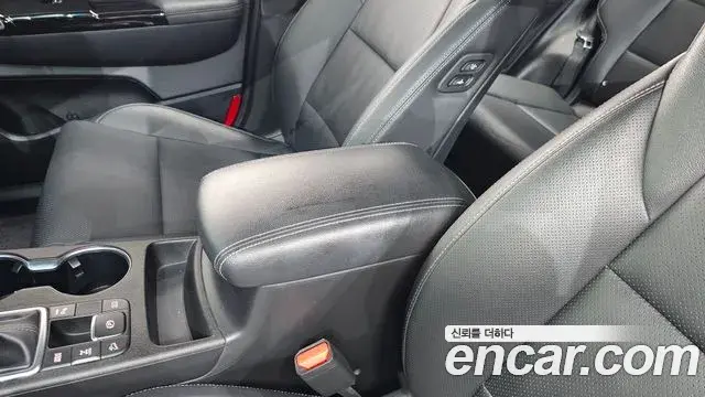 Kia Sportage The Bold 2020 — ფოტო 14/31