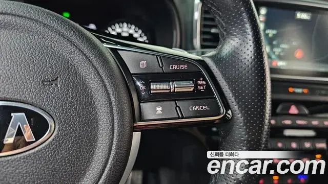 Kia Sportage The Bold 2020 — ფოტო 7/31
