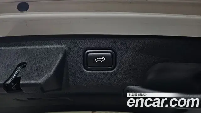 Kia Seltos 2022 — ფოტო 23/34