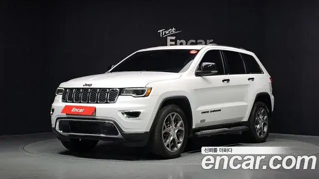 Jeep Grand Cherokee 2020 — ფოტო 30/30