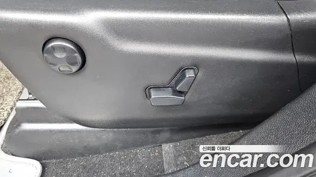 Jeep Grand Cherokee 2020 — ფოტო 27/30