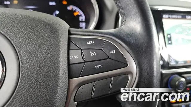 Jeep Grand Cherokee 2020 — ფოტო 10/30