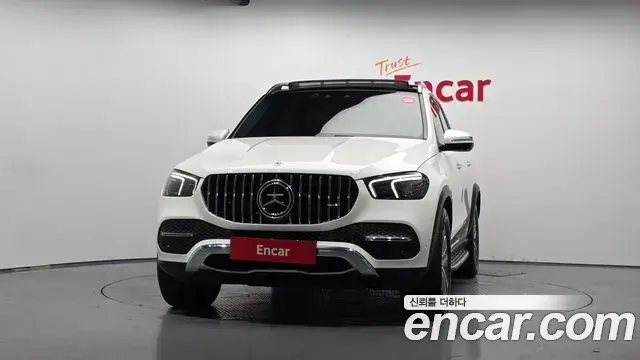 Mercedes-Benz GLE-Class 2023 — Photo 12/31