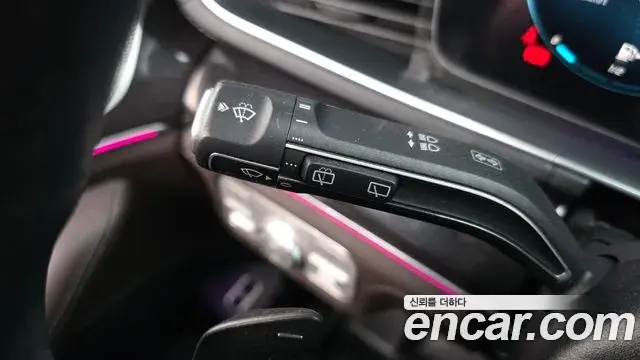 Mercedes-Benz GLE-Class 2023 — Photo 28/31