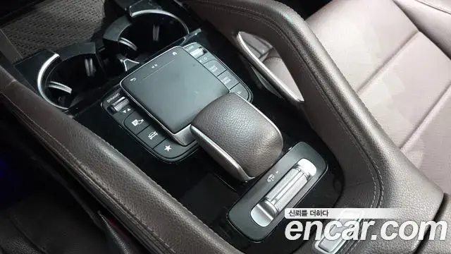 Mercedes-Benz GLE-Class 2023 — Photo 7/31