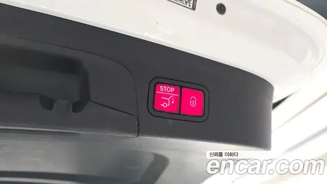 Mercedes-Benz GLE-Class 2023 — Photo 20/31