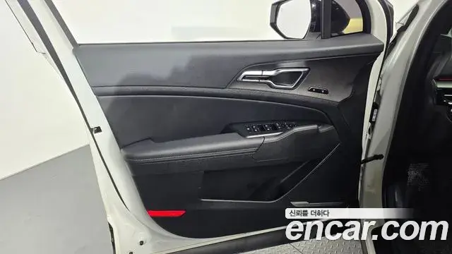 Kia Sportage 2025 — Şəkil 30/34