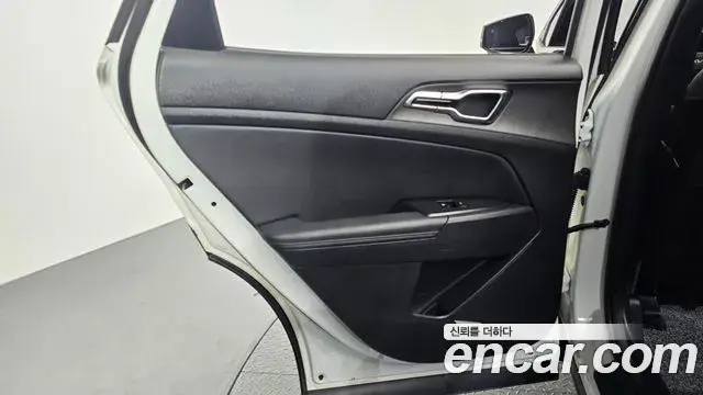 Kia Sportage 2025 — Şəkil 19/34