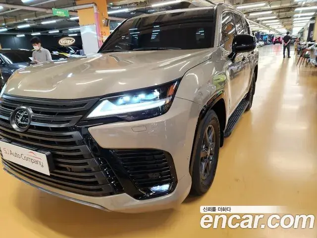 Lexus LX 2025 — ფოტო 14/20