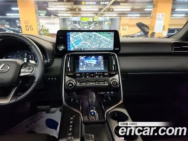 Lexus LX 2025 — ფოტო 18/20